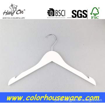 wooden coat hanger supplier